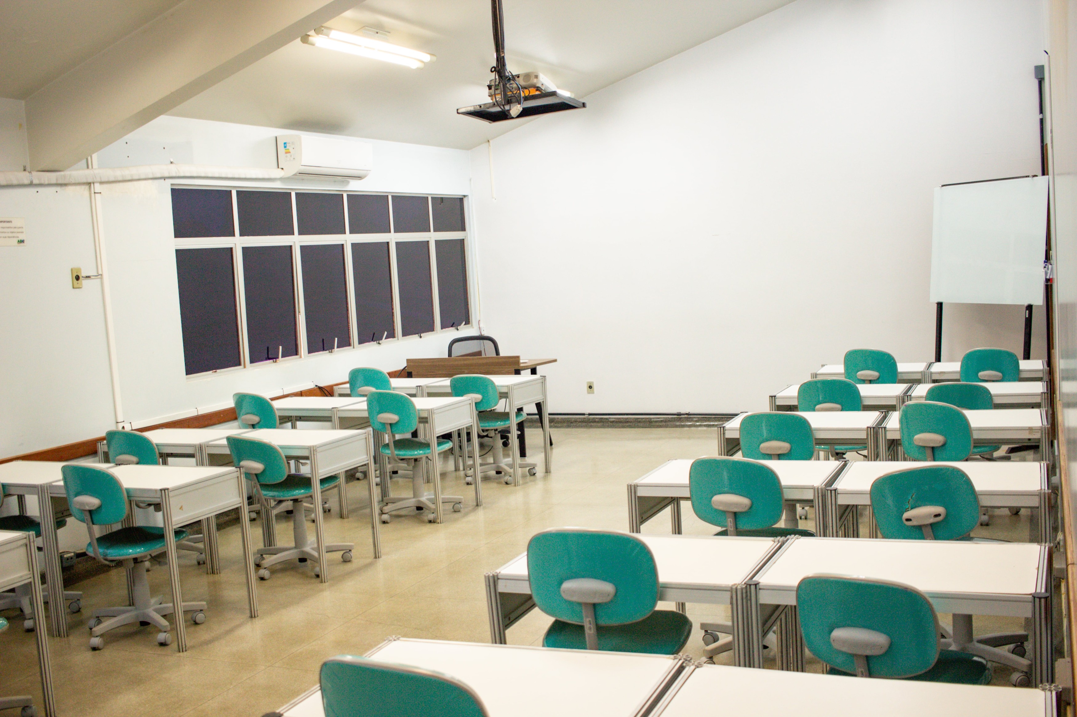 Sala de aula da ABO Goiás